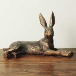 Lying Hare Ornament - Antique Brass Finish, Resin Wildlife Decor - thumbnail 3