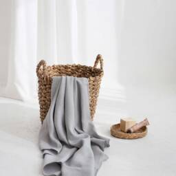 Organic Linen Bath Towel Set, Cloud Grey, Handmade in Lithuania - thumbnail 2