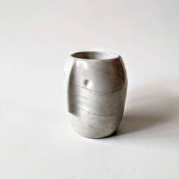 Roger Concrete Planter - thumbnail 2