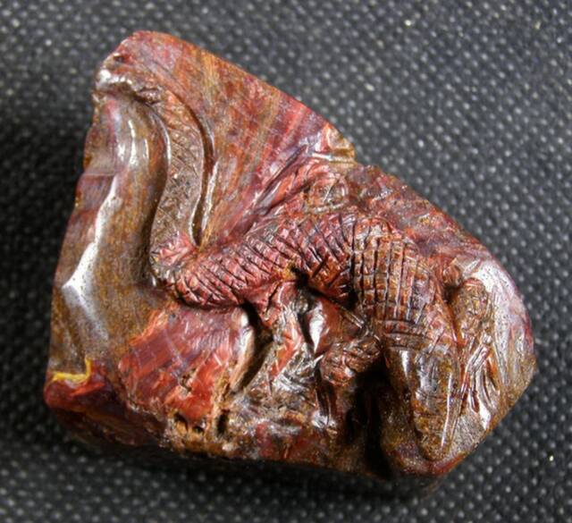 4.08Oz. Natural Pietersite Lizard Carving, Chatoyant Carved Gemstone B2503 - image 1