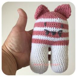 Crocheted Sweet Rattle Kitten - thumbnail 2