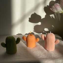 Handmade Soy Wax Cactus Candle - Sculptural Decorative Home Decor Mother's Day Gift Easter Decoration - thumbnail 2