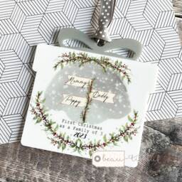 Personalised First Christmas Family Of 3 4 5 Gift Signpost Greenery Berries Present Shaped Acrylic Ornament Keepsake Tree Decoration Bauble - thumbnail 2