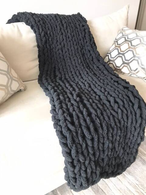 Soft Chunky Arm Knit Throw - image 1