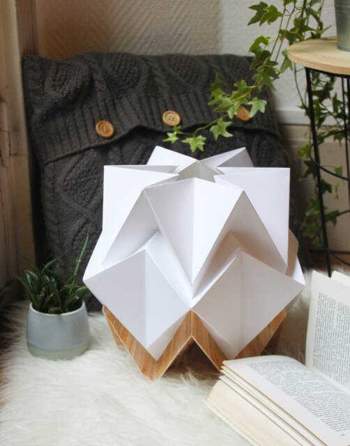 Origami Table Lamp in Paper - image 1