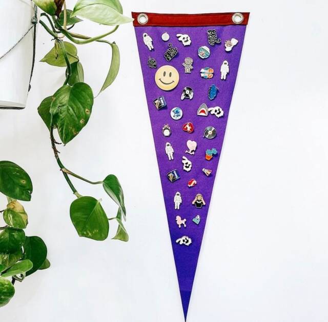 Pennant Pin Display/Custom Colours Felt Pennant Flag Enamel Pin Hanging Banner Wall Decor - image 1