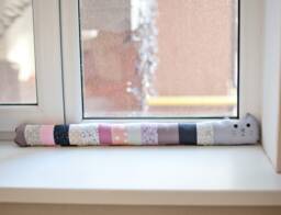 Draught Excluder UK Vintage Stopper Door Snake Filled Draft Red Dog Wind Blocker Energy Saver Patchwork - thumbnail 1
