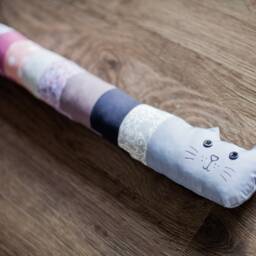 Draught Excluder UK Vintage Stopper Door Snake Filled Draft Red Dog Wind Blocker Energy Saver Patchwork - thumbnail 3