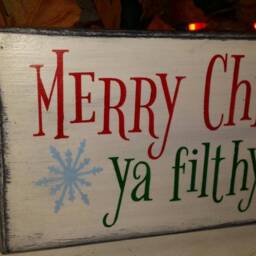 Merry Christmas Ya Filthy Animal Wood Sign Distressed Rustic Farmhouse Decor Primitive Wall Hanging Holiday Home Alone Humor - thumbnail 3
