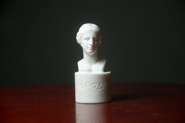 Venus De Milo Bust Carved Greek Marble Statue Figurine Artist Sculpture - image 1
