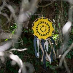 Crochet Dreamcatcher in Yellow Colour, Linen & Burlap Ribbons, Framed Dreamcatcher, Wall Decoration, Boho Decor - thumbnail 3