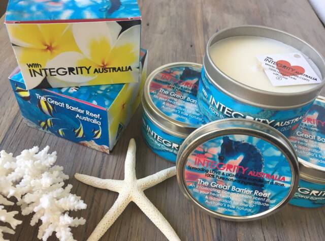 Great Barrier Reef - Jasmine & Honeysuckle Scent- Soy Wax Candle in 8Oz Decorative Tin - image 1