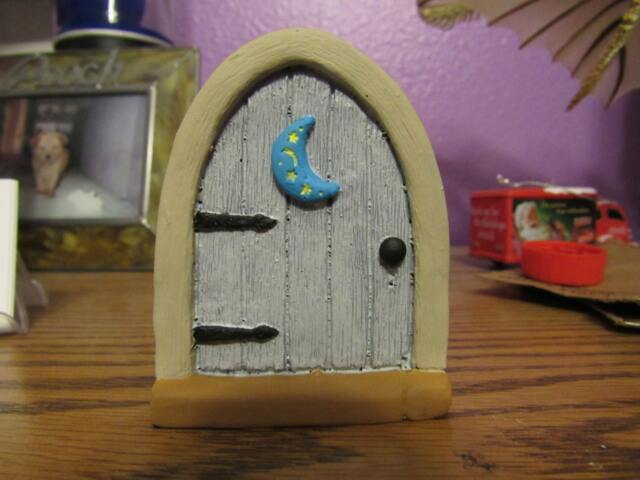 Hand-Painted Fantasia Fairy Door, Garden Accent Decor - 3x2 Inch