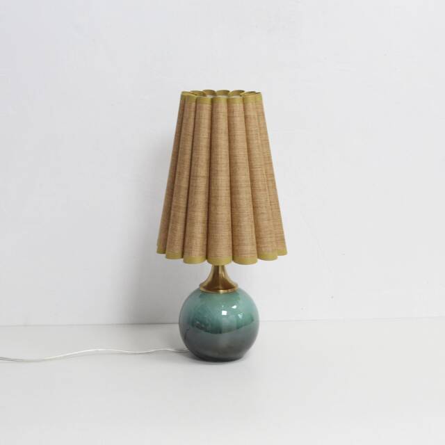 Duzy Handmade Scallop Shape Khaki Fabric & Ceramic Base Table Lamp For Home Decor-57# - image 1