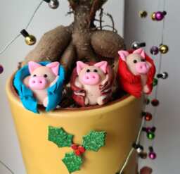 Polymer Clay Pig in Blanket Christmas Ornament, Handmade Tree Decoration - thumbnail 1