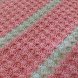 Pink Crochet Baby Blanket - thumbnail 3