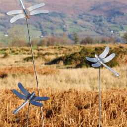 Rustic Metal Dragonfly Garden Sculpture Tall Handmade Steel Art Decoration - thumbnail 3