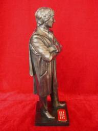 Dr. Who Jon Pertwee Figurine, Third Doctor Statue - Limited Edition - thumbnail 2