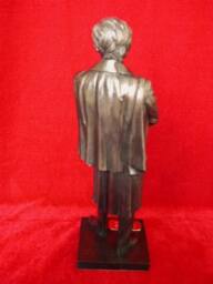 Dr. Who Jon Pertwee Figurine, Third Doctor Statue - Limited Edition - thumbnail 3