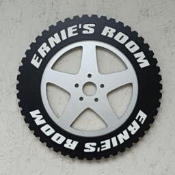 Personalised Garage Sign/Custom Car Tyre Wheel Plaque Handmade Automobilia Hanging Wall Art UK