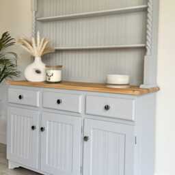 Dresser With Barley Twist Detail - thumbnail 2