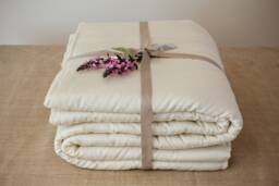 Handmade Virgin Wool Comforter - 135x200cm - Extra Warm Us Duty Paid
