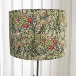 William Morris Lampshade Handmade in Golden Lily Green Cream Fabric - thumbnail 2