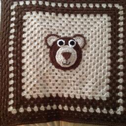 Brown Bear Love Baby Blanket - Granny Square Throw in Soft & Cream - thumbnail 2