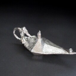 Silver Oil Lamp With A Gini Handle - thumbnail 3