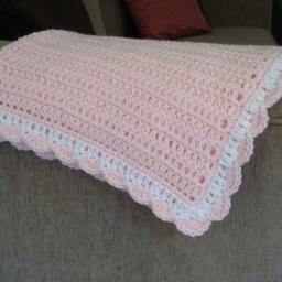 Baby Pink & White Crochet Gift Set Blanket Matching Flower Hat - thumbnail 3
