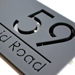 K Smart Sign - Bellissima H1 Laser Cut Matt Dark Gray Anthracite & Black Marble Floating House 300mm X 160mm - thumbnail 3