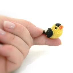 Goldfinch Beaded Miniature Bird Figurine - thumbnail 2