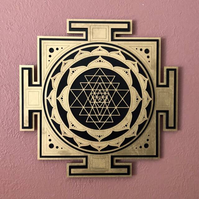 Divine Sri Yantra Wall Art 17.5 - image 1