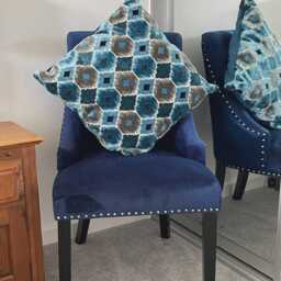 4x Windsor Velvet Dining Chairs - Button Tufted Knocker Back Accent Chair With Wooden Legs - thumbnail 4