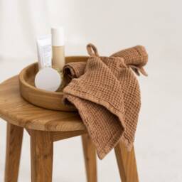 Linen Face Cloth Set Of 2, Waffle Towel, Compact Foldable Bath Small Guest Towel - thumbnail 3