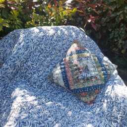William Morris Throw Pillow, Unique Bedroom Scatter Cushion - thumbnail 4