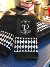 Monogrammed Black Bath Towel Harlequin Diamond Trim, Personalized Cotton Towel