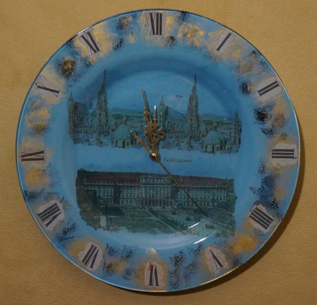 A Wall Clock-Plate With The View Of Vienna - image 1
