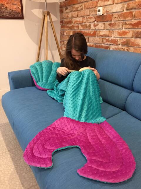 Memaid Blanket + Pilow Shell - image 1