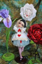 "Alice in Wonderland Talking Flowers ""Harmony" - thumbnail 3