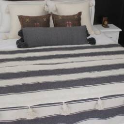 Moroccan Off White Pompom Throw Blanket With Tassels - Duvet Cover Made Of 100% Hand-Woven Cotton Sofa Couch Bed End - thumbnail 3