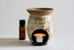 Handmade Cream Ceramic Incense Burner - Pottery Essential Oil Japanese Style - thumbnail 1
