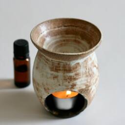 Handmade Cream Ceramic Incense Burner - Pottery Essential Oil Japanese Style - thumbnail 3