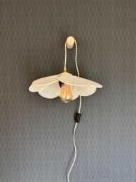 7-Petal Linen & Rattan Flower Lamp - Chandelier Wall Light Handcrafted - thumbnail 1