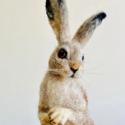 Boxing Hare/Spring Hare/Needle Felted Hare/Felted Jack Rabbit/Hare Sculpture/Boxing Hare Ornament/Boxing Doll - thumbnail 4