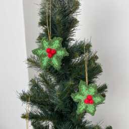 Punch Needle Christmas Ornament Handmade Cochineal Flower Decor - thumbnail 3