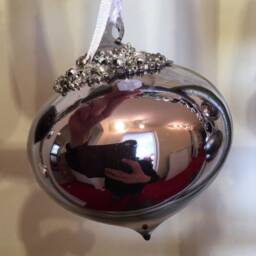 Shiny Iron Brass Glass Christmas Tree Decoration With Beading - 8cm - Sultan Shape Festive Winter Minimal Classy Urban Modern Glitz Glam - thumbnail 1