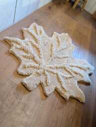 Maple Leaf Rug, Autumn Decor. Scandinavian-style Beage Rug. Bathroom Handmade Christmas Gifts, Home - thumbnail 1