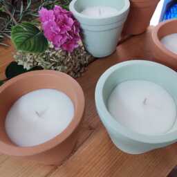 Hand Poured Citronella Candle Terracotta Sage Green Essential Oils, Bug Repellent 60 Hrs - thumbnail 4