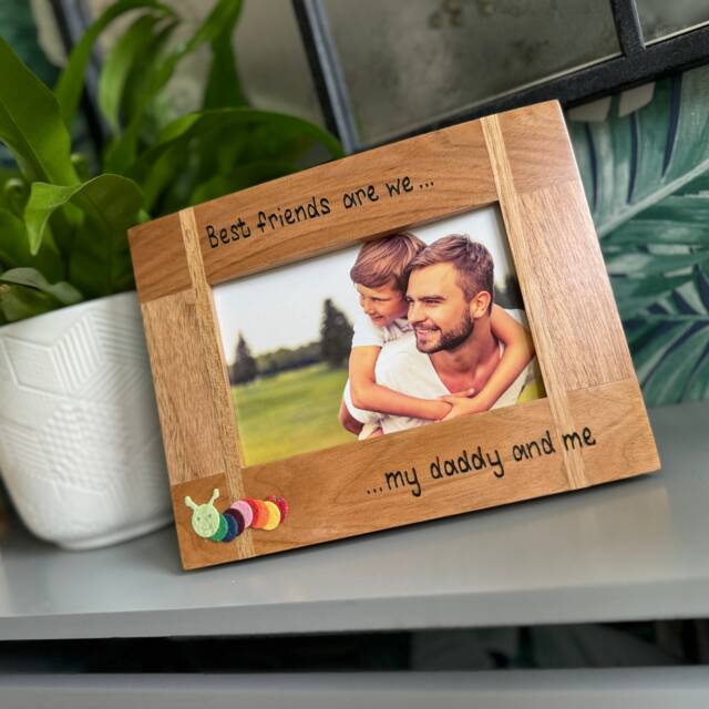 "Daddy & Me Best Friends Photo Frame - Dad, Uncle, Grandad Personalised Solid Oak Wooden Picture 6x4"" Or 7x5" - image 1